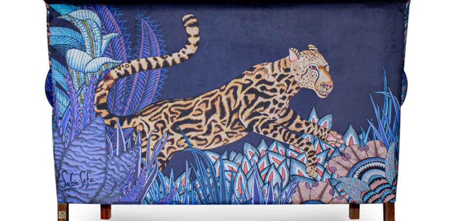 Диван Ardmore Design Sabie Sofa in Tanzanite Синий Тропический Орнамент - фото №1