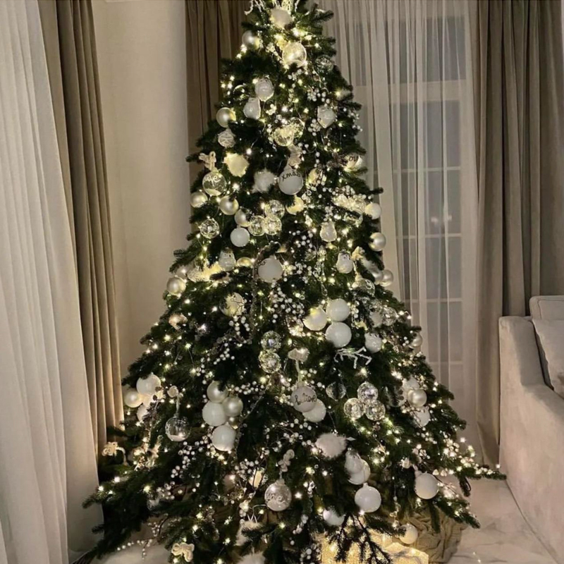      Christmas Tree White Balls    -- | Loft Concept 