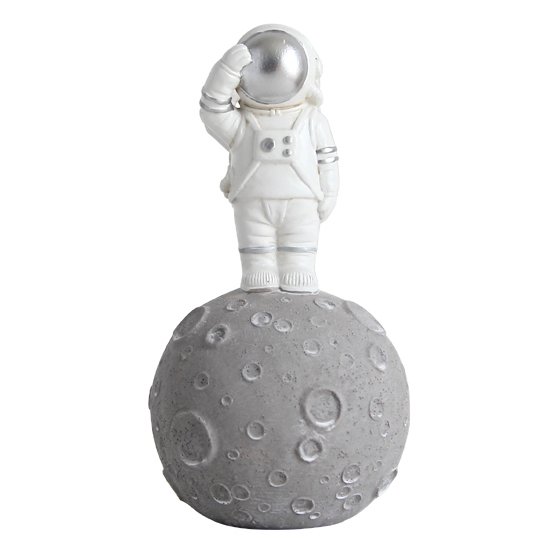 Astronaut On The Moon   -- | Loft Concept 