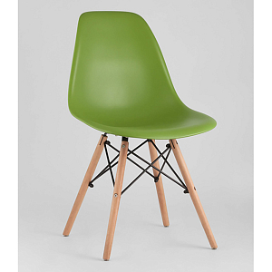 Пластиковый стул на ножках из массива бука Eames Green