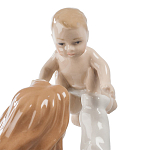 Статуэтка фарфоровая Девушка с ребенком Charming Statuette варинант исполнения - 1 | Loft Concept в Ростове-на-Дону