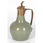 Кувшин зеленого цвета из фарфора с бронзовой крышкой и изогнутой ручкой Eden Garden porcelain and bronze варинант исполнения - 2 | Loft Concept в Ростове-на-Дону