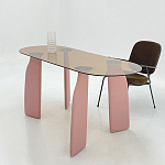 Обеденный стол со стеклянной столешницей и розовыми ножками с тканевой обивкой Wrigley варинант исполнения - 5 | Loft Concept в Ростове-на-Дону