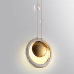 Подвесной светильник с бежевым текстурным кольцом и латунным шаром в центре Tactile  варинант исполнения - 7 | Loft Concept в Ростове-на-Дону