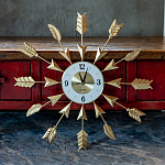 Часы настенные золотые из металла с декором в виде стрел Current Time варинант исполнения - 2 | Loft Concept в Ростове-на-Дону