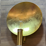 Бра с золотым круглым отражателем и открытой лампой Sun Glow Disc варинант исполнения - 4 | Loft Concept в Ростове-на-Дону