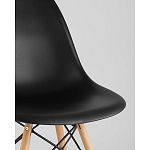Пластиковый стул на ножках из массива бука Eames Black варинант исполнения - 2 | Loft Concept в Ростове-на-Дону