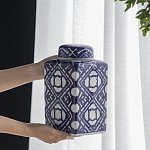 Ваза прямоугольной формы с крышкой и геометрическим узором в сине-белых цветах Blue & White Ornament  варинант исполнения - 8 | Loft Concept в Ростове-на-Дону