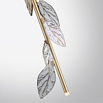 Подвесной светильник с золотистой вертикальной трубкой и декоративными прозрачными листьями из стекла Sylva  варинант исполнения - 8 | Loft Concept в Ростове-на-Дону