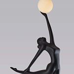 Торшер черная статуэтка Девушка Girl Carries Light Balls варинант исполнения - 2 | Loft Concept в Ростове-на-Дону
