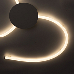 Люстра белого цвета с тремя изогнутыми светодиоидными плафонами Luke Lampco Tracer Lamp варинант исполнения - 5 | Loft Concept в Ростове-на-Дону