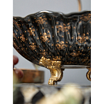 Блюдо черного цвета из фрафора на бронзовых ножках Eden Garden porcelain and bronze варинант исполнения - 5 | Loft Concept в Ростове-на-Дону