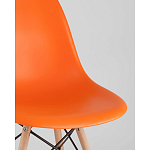 Пластиковый стул на ножках из массива бука Eames Orange варинант исполнения - 2 | Loft Concept в Ростове-на-Дону