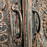 Индийский шкаф с орнаментом резьба из дерева Indian Antique Furniture  варинант исполнения - 5 | Loft Concept в Ростове-на-Дону