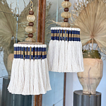 Подвесной светильник с подвесом из деревянных бусин и абажуром из кисточек Аmbiance варинант исполнения - 2 | Loft Concept в Ростове-на-Дону