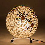Настольная лампа из перламутра на металлическом каркасе Indonesian Ball варинант исполнения - 4 | Loft Concept в Ростове-на-Дону