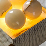 Настольная лампа с основанием из 24 выточенных сферических камней Through Stone варинант исполнения - 5 | Loft Concept в Ростове-на-Дону