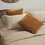 Чехол на подушку горчичного цвета с бахромой и объемным узором Ethnic mix варинант исполнения - 7 | Loft Concept в Ростове-на-Дону