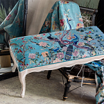 Банкетка из массива бука с цветочным принтом Turquoise Beige Chinoiserie Garden Banquette варинант исполнения - 5 | Loft Concept в Ростове-на-Дону