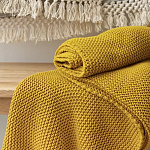 Плед из хлопка жемчужной вязки горчичного цвета Waffle Comfort варинант исполнения - 7 | Loft Concept в Ростове-на-Дону