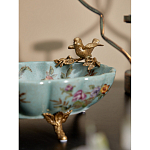 Блюдо из голубого фарфора с бронзовой птичкой Blue Garden варинант исполнения - 6 | Loft Concept в Ростове-на-Дону