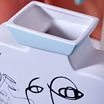 Ваза плоская белая с абстрактными черными линиями в форме лиц Faces of Imagination варинант исполнения - 6 | Loft Concept в Ростове-на-Дону