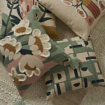 Подушка декоративная зеленого цвета с геометрическим рисунком Divine Abstractions варинант исполнения - 8 | Loft Concept в Ростове-на-Дону