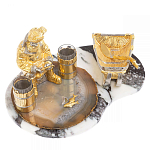 Икорница со стопками с декором "Рыбак с санями" с гравировкой на подставке из натуральных камней Агат Мрамор Decorative Cavair Dishes варинант исполнения - 7 | Loft Concept в Ростове-на-Дону