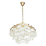 Люстра подвесная с белыми перламутровыми подвесками и изогнутыми золотистыми элементами Диаметр 60 см SHELL Chandelier варинант исполнения - 1 | Loft Concept в Ростове-на-Дону
