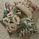 Подушка с цветочным принтом Blooming Elegance Rose варинант исполнения - 6 | Loft Concept в Ростове-на-Дону