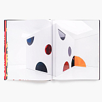 Книга по искусству Yayoi Kusama: I Spend Each Day Embracing Flowers варинант исполнения - 5 | Loft Concept в Ростове-на-Дону