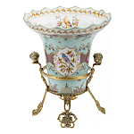 Ваза из голубого фарфора с рисунком птиц и цветов и декоративными элементами Blue Garden варинант исполнения - 1 | Loft Concept в Ростове-на-Дону