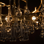 Потолочная люстра в виде ветвей деревьев золотого цвета с прозрачными подвесками-каплями Droplet Chandelier варинант исполнения - 6 | Loft Concept в Ростове-на-Дону