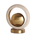 Настольная лампа с бежевым текстурным кольцом и латунным шаром в центре Tactile   варинант исполнения - 1 | Loft Concept в Ростове-на-Дону