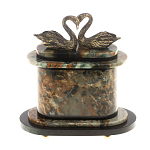 Часы настольные из натурального камня с декором в виде двух лебедей Swans Stone Clock варинант исполнения - 3 | Loft Concept в Ростове-на-Дону