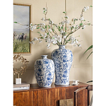 Ваза фарфоровая с узким горлышком и синими цветочными мотивами Independence варинант исполнения - 6 | Loft Concept в Ростове-на-Дону