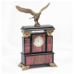 Часы настольные из родонита и бронзы с декором в виде орла Eagle Stone Clock варинант исполнения - 2 | Loft Concept в Ростове-на-Дону
