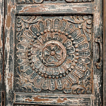 Индийский шкаф с орнаментом резьба из дерева Indian Antique Furniture  варинант исполнения - 1 | Loft Concept в Ростове-на-Дону