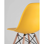 Пластиковый стул на ножках из массива бука Eames Yellow варинант исполнения - 3 | Loft Concept в Ростове-на-Дону