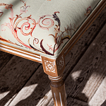 Банкетка из массива бука светло-зеленая с растительным орнаментом Raffael Angel Floral Banquette варинант исполнения - 2 | Loft Concept в Ростове-на-Дону