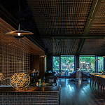 Подвесной светильник с золотым металлическим плафоном округлой формы и декоративным элементом из чёрного мрамора Midnight Grace  варинант исполнения - 3 | Loft Concept в Ростове-на-Дону